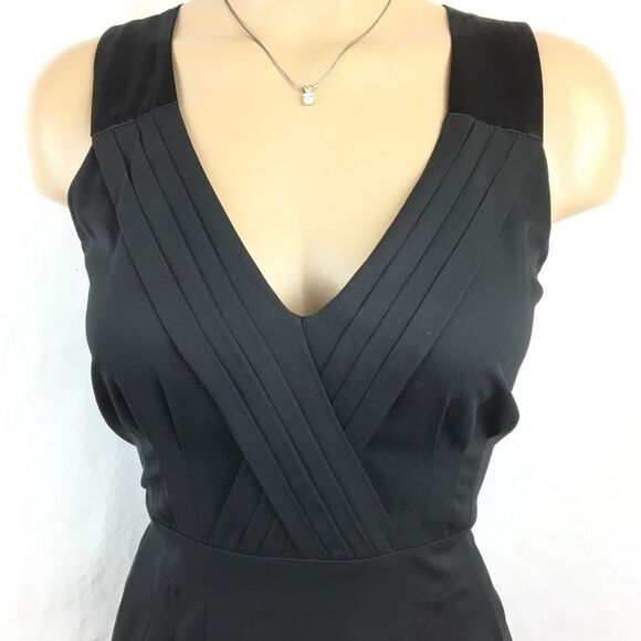 Banana Republic Silk Sleeveless Cocktail dress 4 - Picture 3 of 11